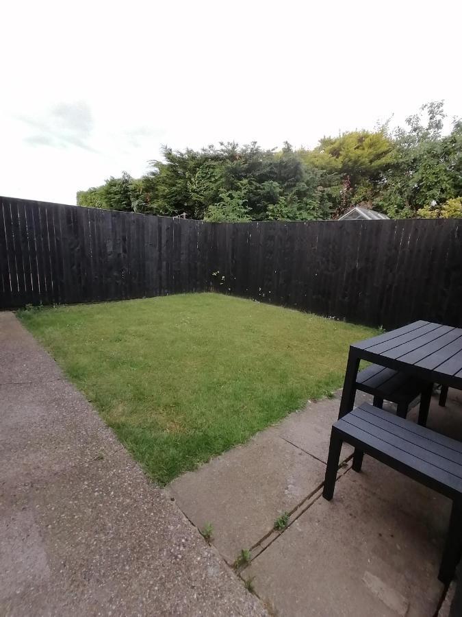 Spring Gardens Holiday Bungalow Cayton Exterior photo